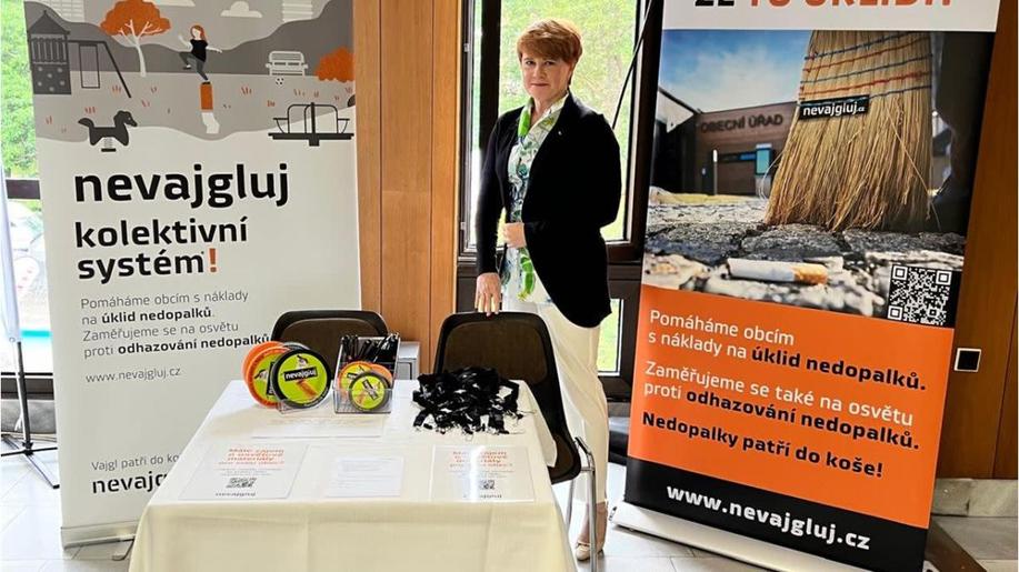 NEVAJGLUJ již po druhé na konferenci Odpady a obce, tentokrát rozdávalo osvětové materiály NEVAJGLUJ již po druhé na konferenci Odpady a obce, tentokrát rozdávalo osvětové materiály