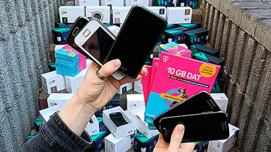 Starý mobil pomáhá lidem v nouzi Starý mobil pomáhá lidem v nouzi