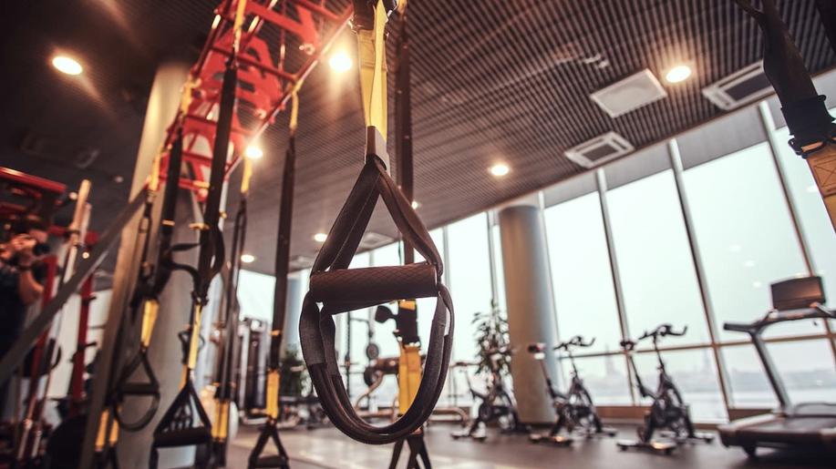 Vybavení posilovny: Co nesmí chybět ve firemním fitness centru?