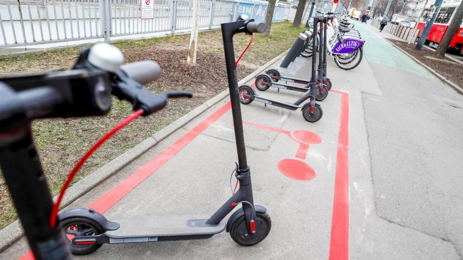 Vídeň zkrotila elektrokoloběžky a uklidila chodníky