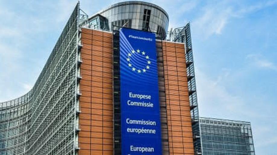 Evropská komise představila globální klimatickou a energetickou strategii pro posílení pozice EU na světových trzích