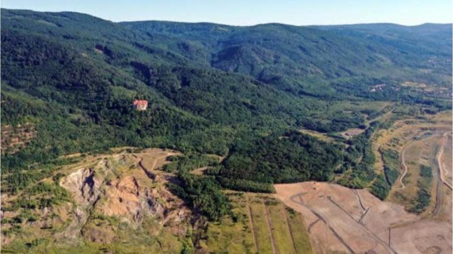 Nová národní přírodní památka Lom Československé armády chrání největší projekt ekologické obnovy v ČR