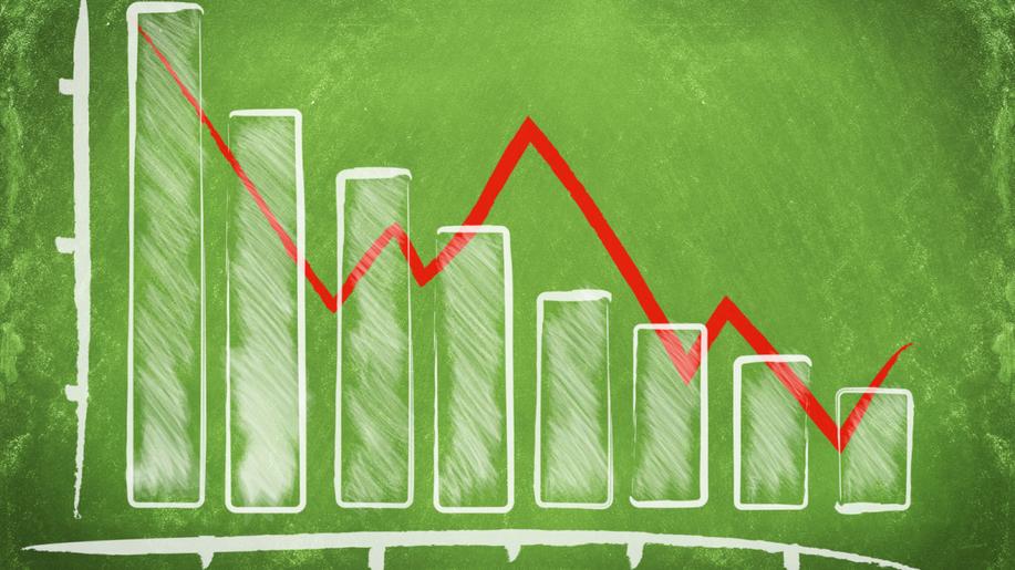 Cena emisních povolenek v EU klesla nejníže od srpna kvůli výzvám k revizi