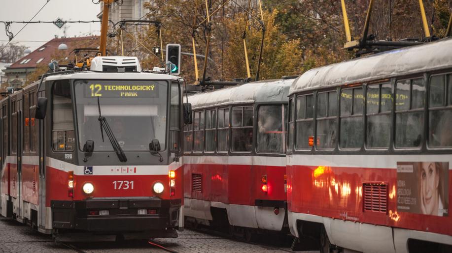 MHD cestující neztrácí. Ve většině měst počet přepravených osob roste
