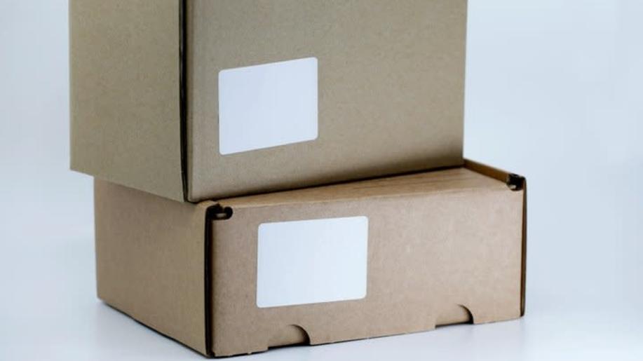 EU přitvrzuje pravidla pro obaly. V balících má být méně vzduchu,  přibude jednotné značení