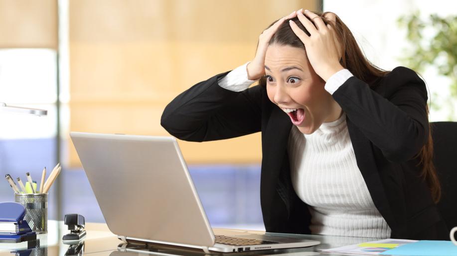 Policie evakuovala budovu MŽP kvůli podezřelému balíčku, byla v něm ptačí budka