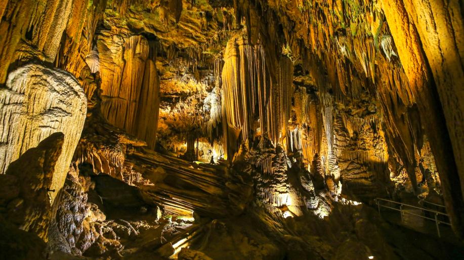 Bozkovské, Zbrašovské, Javoříčské a Mladečské jeskyně zvou v březnu i o víkendech