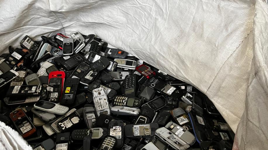 Ukliďme Česko hlásí rekord ve sběru vysloužilých mobilů