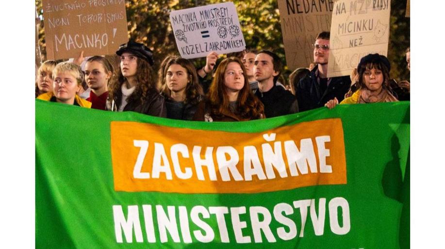 Demonstrace: Škrty v ochraně přírody i v kultuře jsou nástrojem k rozvratu společnosti