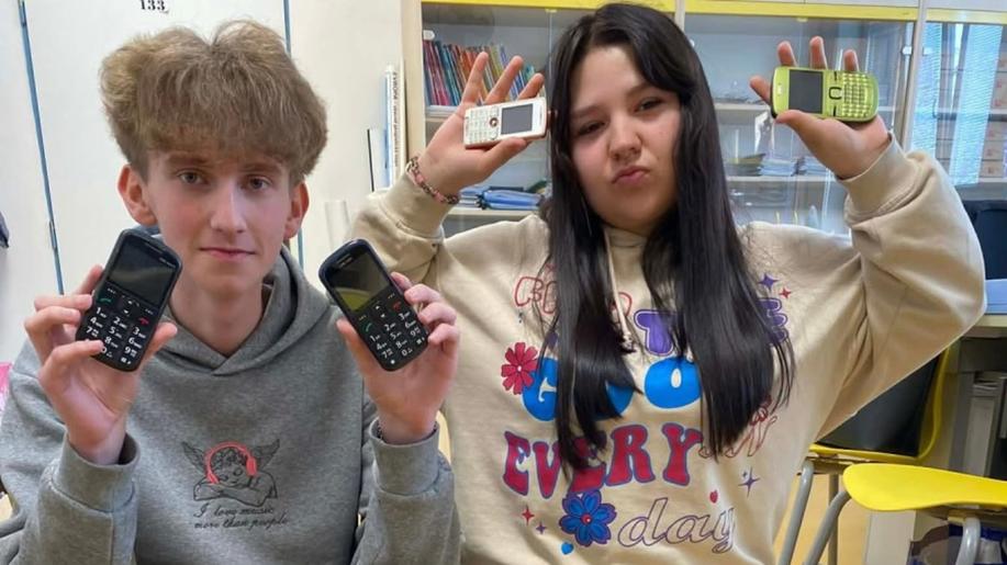 Ukliďme Česko spolu s T-Mobile a Remobilem míří k rekordu ve sběru vysloužilých telefonů 