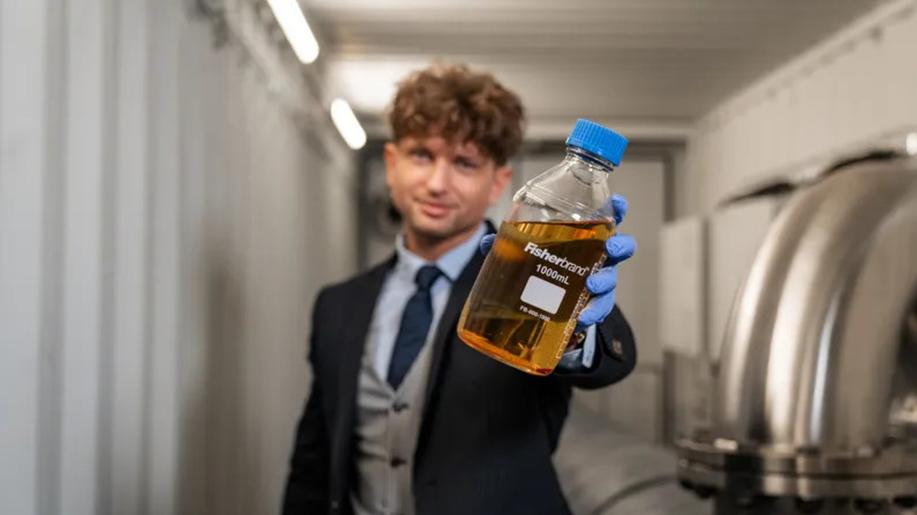 Představení finalistů letošního E.ON Energy Globe - ENRESS - inovativní recyklace plastových odpadů a pneumatik