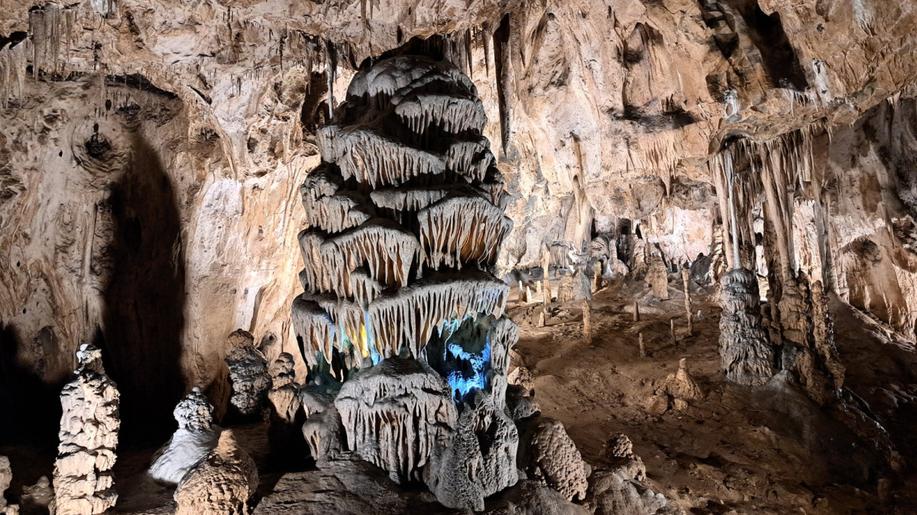 150 let od prvního sestupu na dno Sloupsko-šošůvských jeskyní: k výročí sleva 150 let od prvního sestupu na dno Sloupsko-šošůvských jeskyní: k výročí sleva
