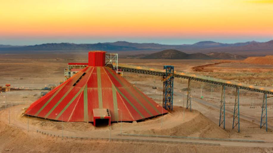 Critical raw materials: a new test for the resilience of business and politics Critical raw materials: a new test for the resilience of business and politics