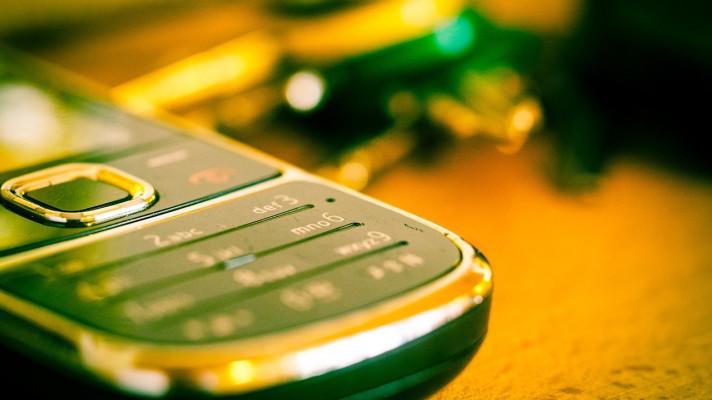 ZAMĚSTNANECKÁ SBÍRKA STARÝCH A NEPOTŘEBNÝCH MOBILŮ