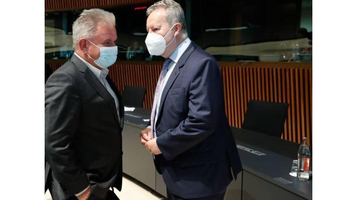 Ministr Brabec v Lucemburku: EU musí být odolnější vůči změně klimatu