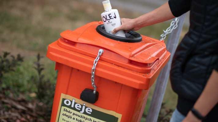 Kroměřížská radnice nechala ve městě rozmístit další kontejnery na olej