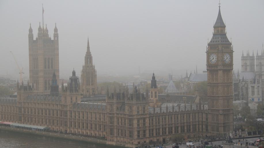 Londýnský "velký smog" byl impulz pro změnu přístupu k prostředí