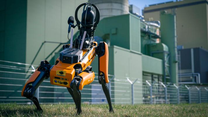 Robotický pes hlídá největší vídeňskou elektrárnu