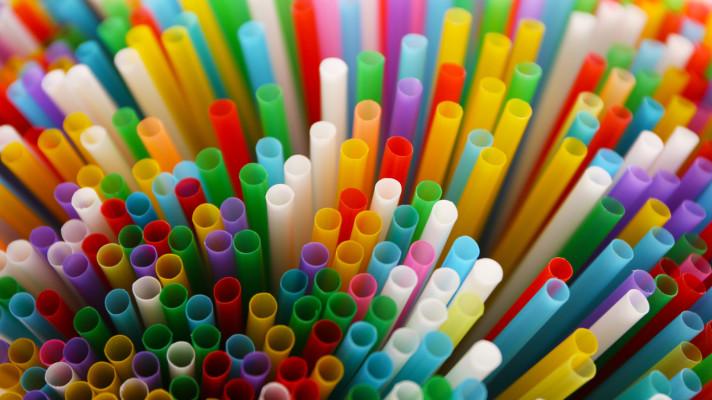 Nová legislativa k omezení plastů vychází ve Sbírce