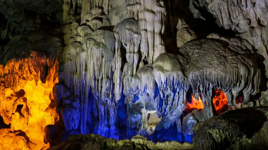 Nahlédněte do největší jeskyně na světě - Son Doong, Vietnam