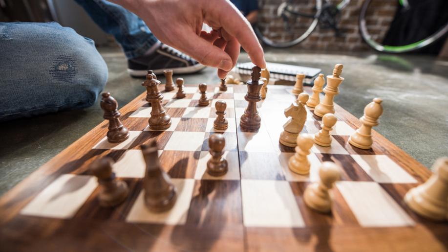 Šachoví experti dělají více chyb, když je znečištěné ovzduší, tvrdí studie
