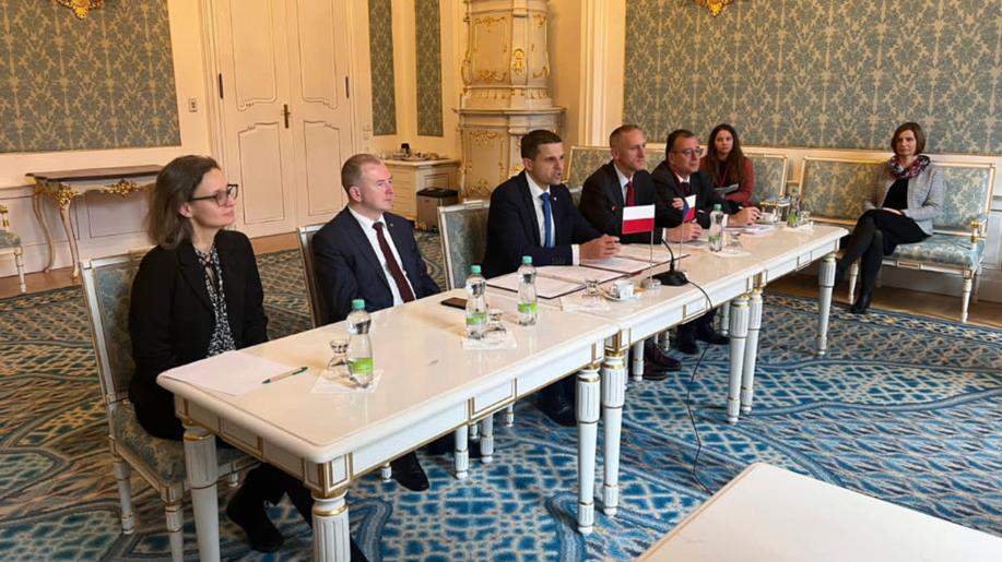 Ministři životního prostředí České republiky a Polska podepsali deklaraci o boji proti přeshraničnímu znečištění ovzduší