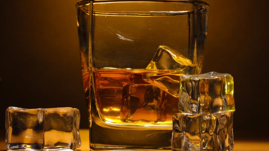 Houba rostoucí v ovzduší s alkoholem trápí lidi v okolí destilérky Jack Daniel's