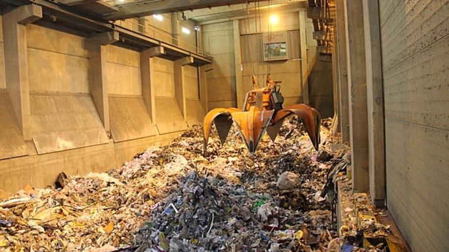 Řešením pro nakládání s odpadem obcí může být cementářská pec
