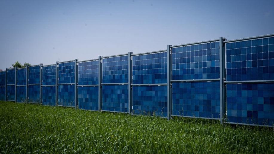 Vídeň pěstuje solární energii přímo na obilném poli