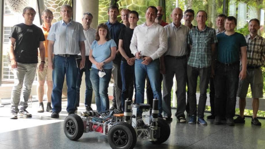 Liberečtí vědci vyvinuli autonomní elektromobil, řadí ho k nejlepším projektům EU