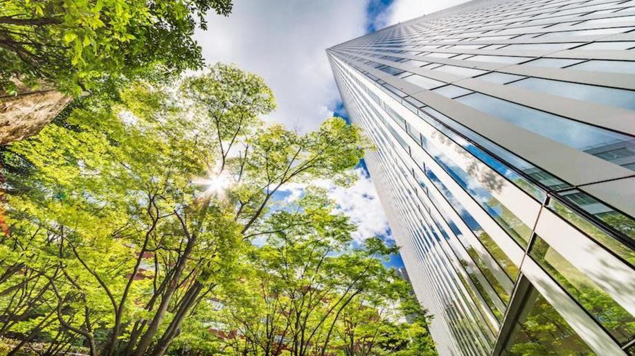 Jarní servis budov nového tisíciletí: Jen klimatizace a zeleň, zbytek zařídí chytré technologie