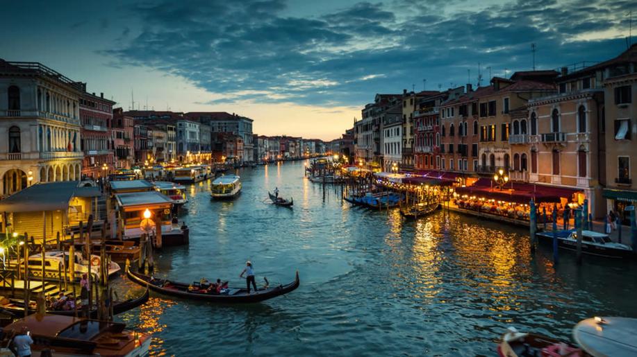 Benátky zvažují, že v kanálech nasadí lodě s podvodním tryskovým pohonem Benátky zvažují, že v kanálech nasadí lodě s podvodním tryskovým pohonem