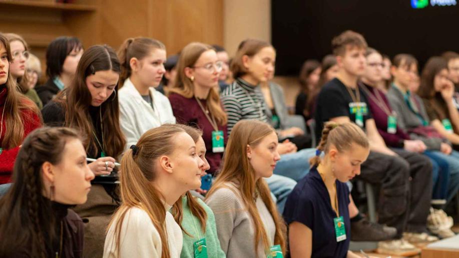 Program Re:generace pomáhá mladým lidem v Česku rozvíjet jejich klimatické projekty Program Re:generace pomáhá mladým lidem v Česku rozvíjet jejich klimatické projekty